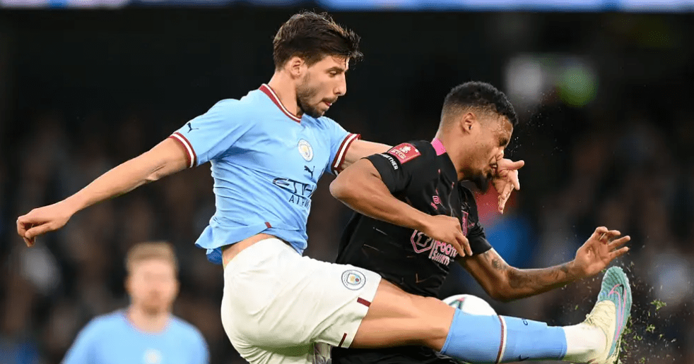 开元棋牌包含巴黎圣日耳曼训练开放日,今晨再遭质疑引欢呼,足总杯在即,资深球员宣示担当的词条